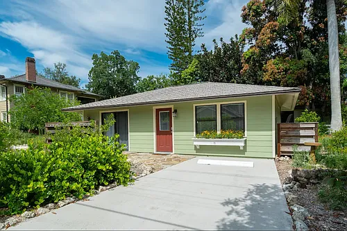 2475 Alameda Ave #B Photo 1