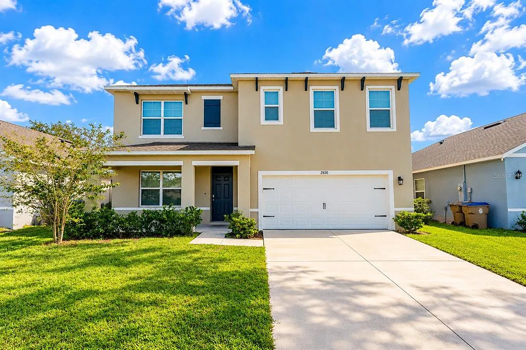 5 bed, 3.0 bath, 2386 sqft, $2,700 — Photo 1