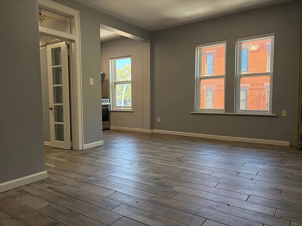244 Allen St