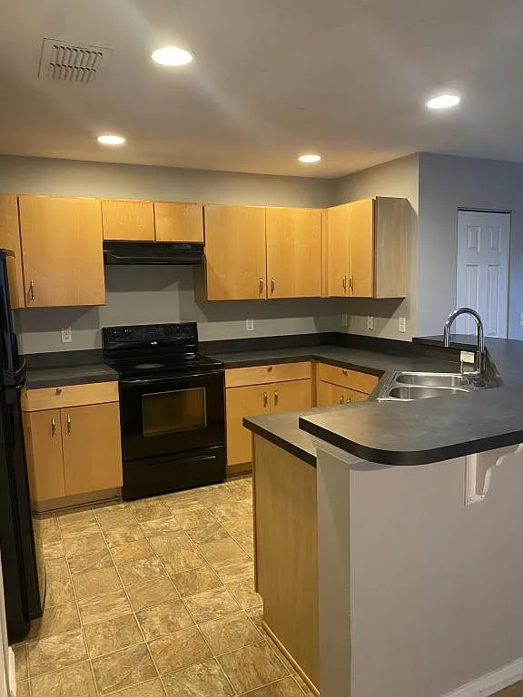 1032 Chalcedony Street — Photo 3