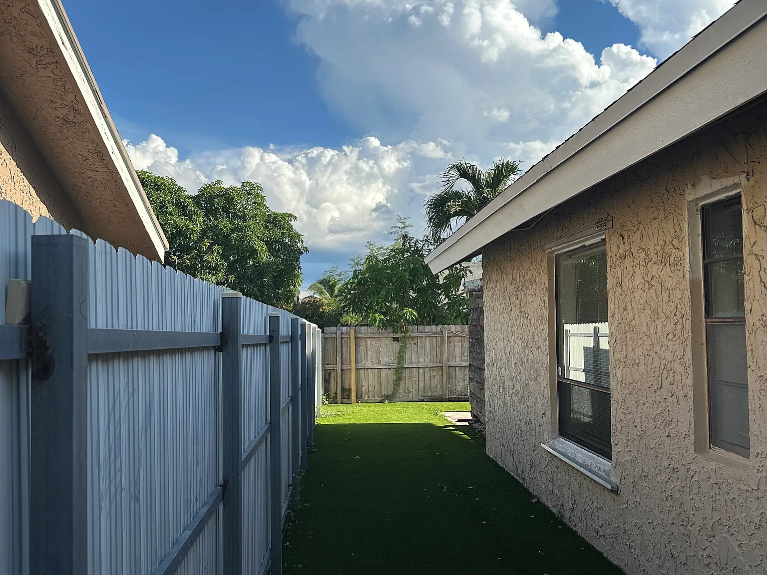 4 bed, 2.5 bath, 2000 sqft, $4,000 — Photo 4