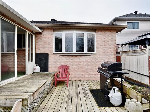 4th image of 1088 Leslie Dr