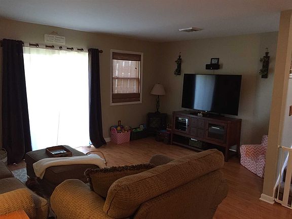 3rd image of 229 Sterling Pl #229