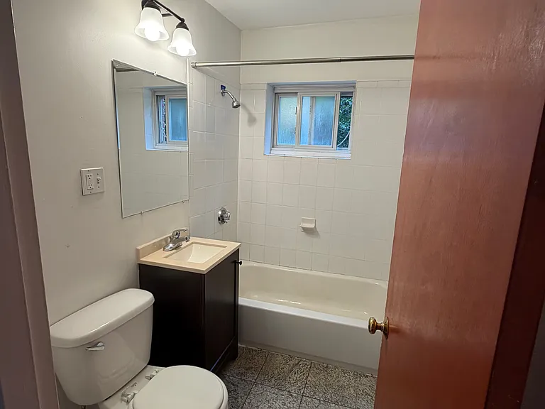 61 Selkirk Rd #3 — Photo 6