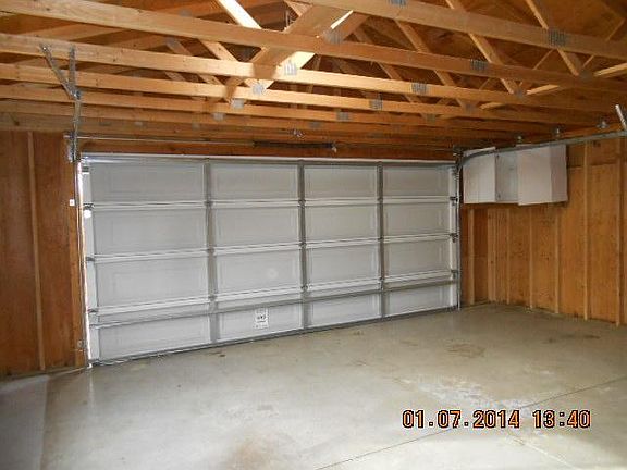 3rd image of 730 W Cambridge Ave