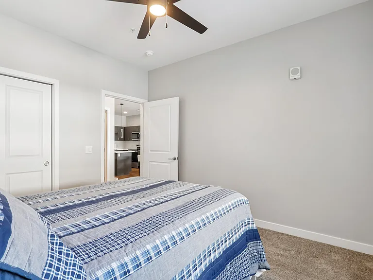 Berkshire Apartments — Photo 65
