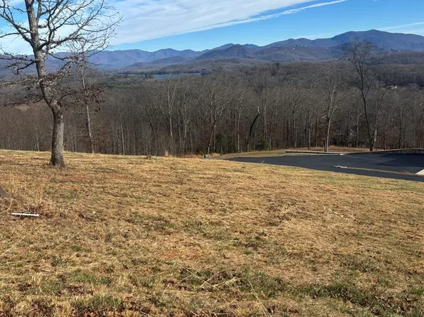 24 Jack Rabbit Rd, Hayesville, NC 28904