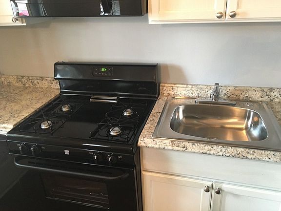 3rd image of 1100 Palmwood Pl APT 6