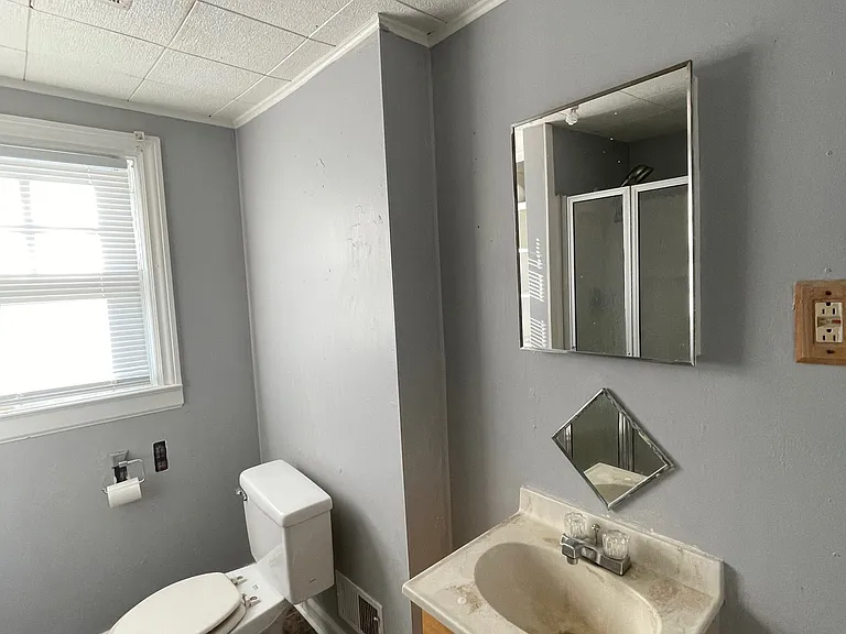 908 S Park St #3 — Photo 5