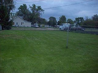 2nd image of 941 Oak St