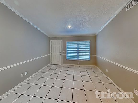 3rd image of 477 Sundown Trl