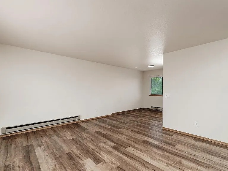 500 Josephine Dr — Photo 10