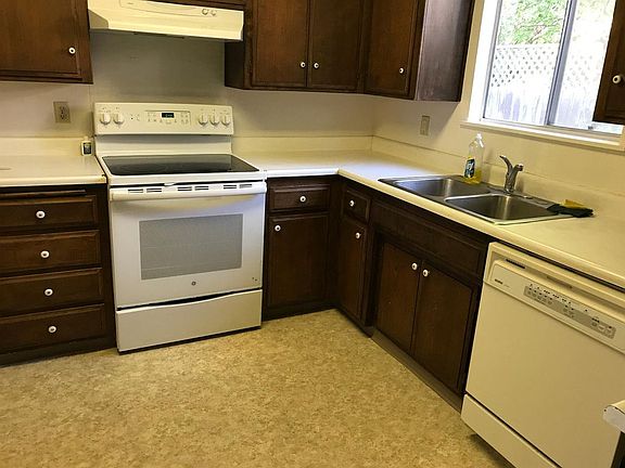 4th image of 2942 Lynnwood Dr
