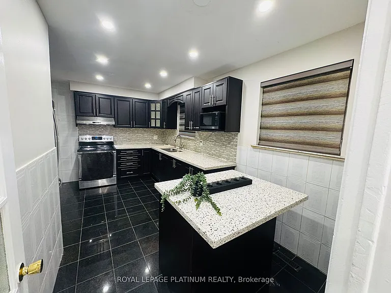 7073 Magic Ct — Photo 11
