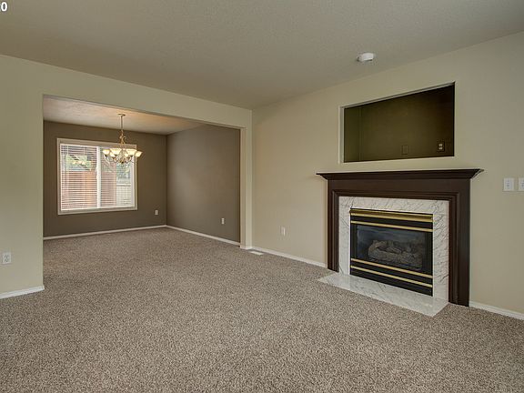 4th image of 10120 NE 82nd Ave