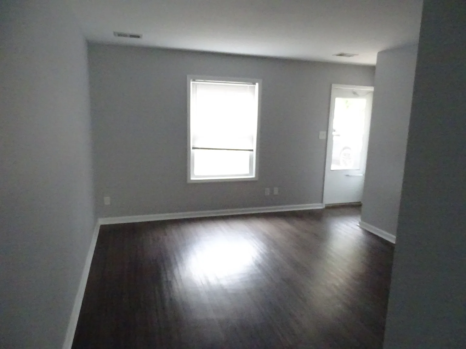 2 bed, 1.5 bath, 1100 sqft, $1,350 — Photo 3