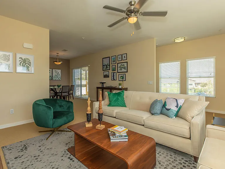 Vineyards at Palm Desert Apartment Homes — Photo 28