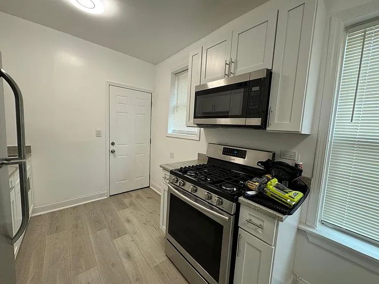 7730 S Lowe Ave #1W — Photo 16