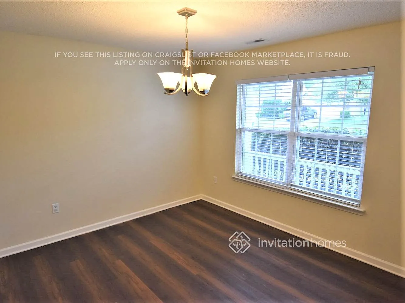 8802 Laurel Run Dr Charlotte, NC 28269 — Photo 3