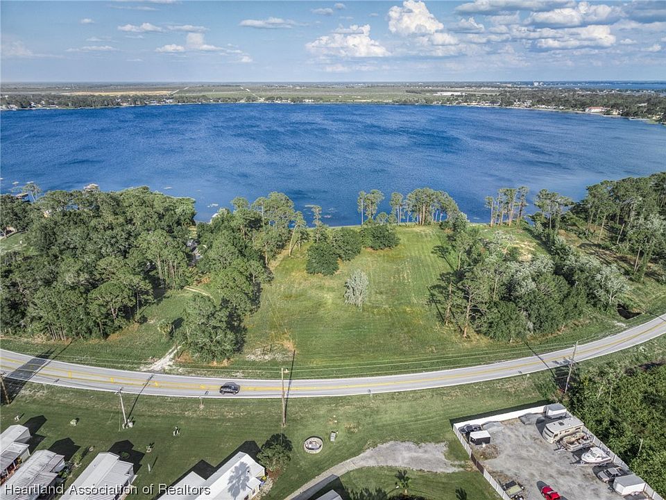 1st image of 646 Memorial Dr