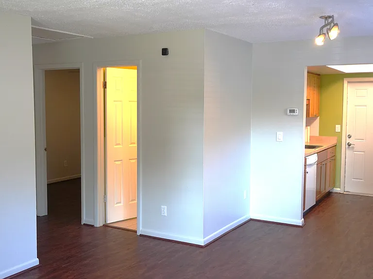15224 Waverly St #1 — Photo 4