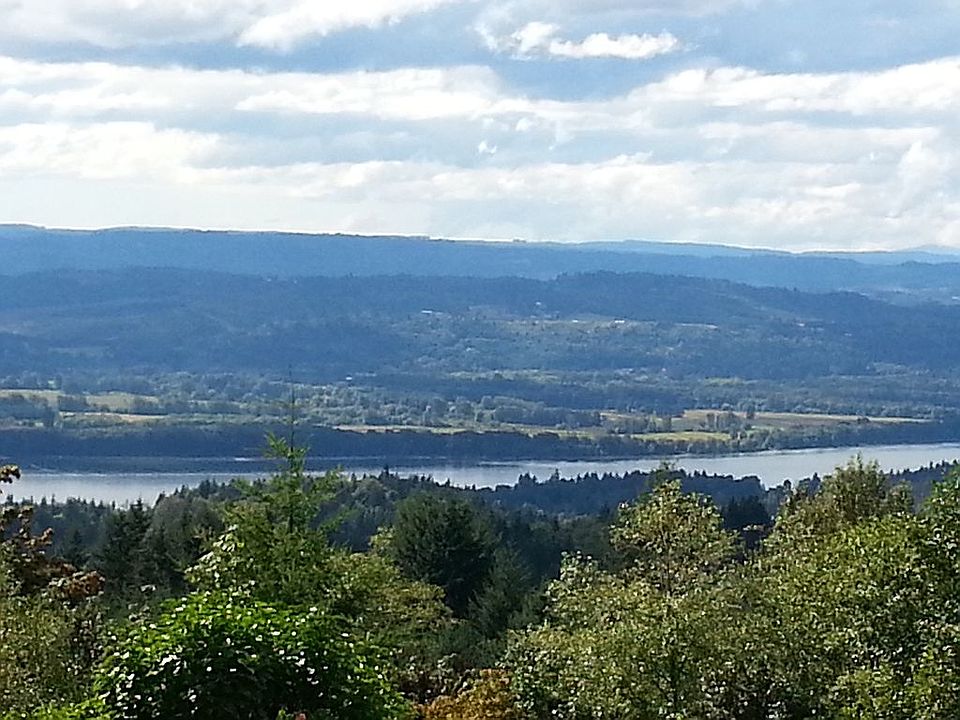 View West over Columbia R.