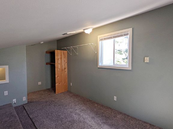 5th image of 2543 Kincaid St