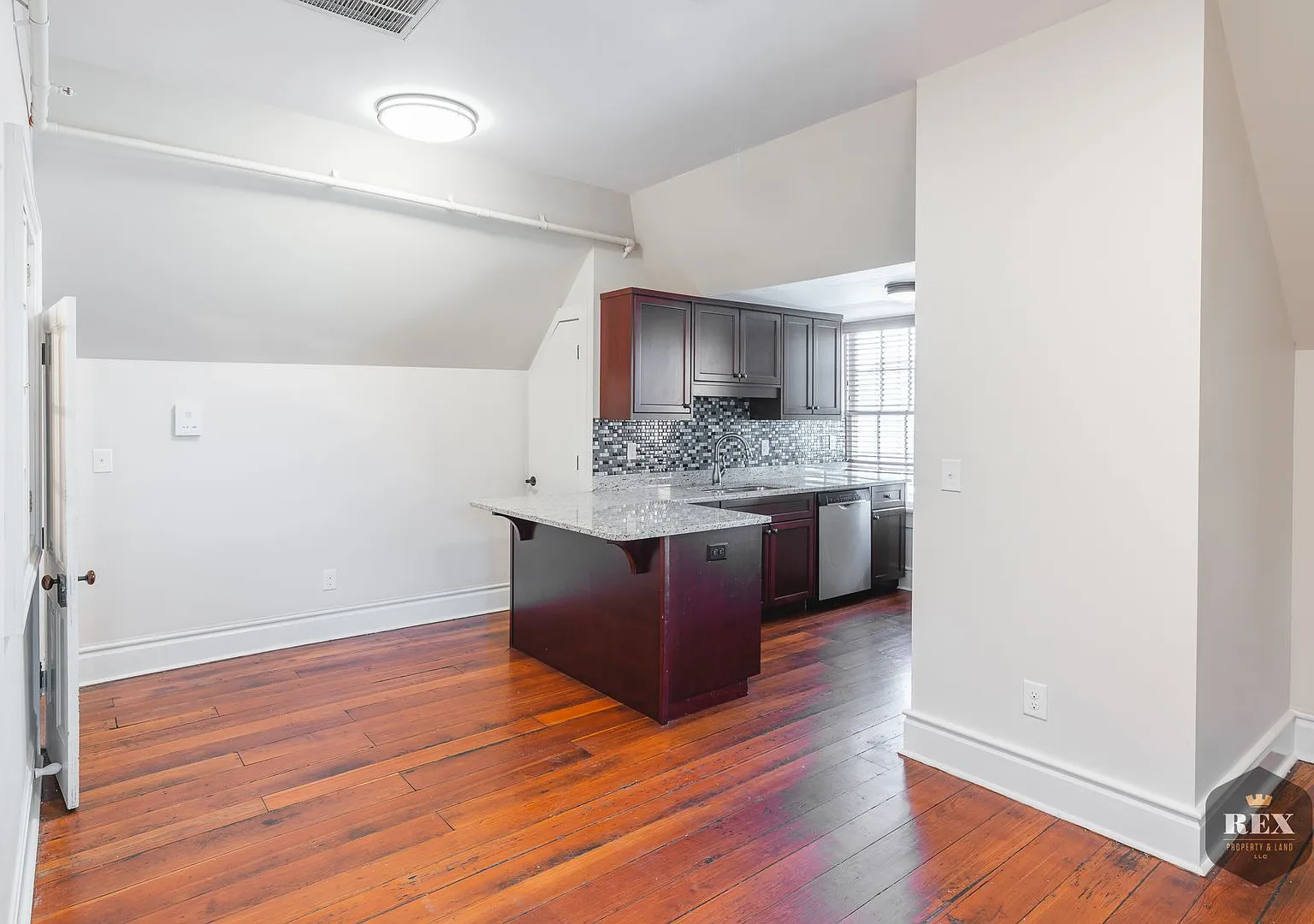Fleming House — Photo 3