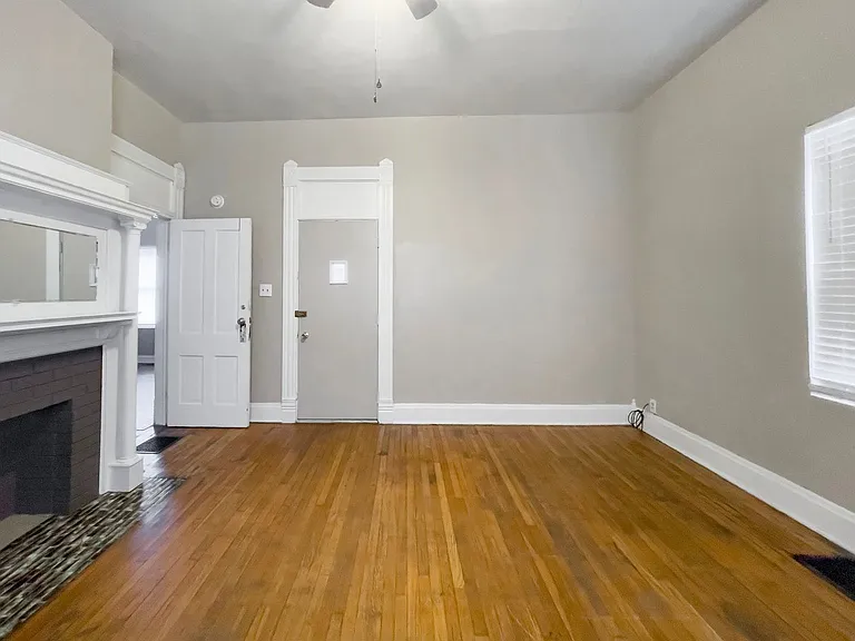 812 W University Ave — Photo 19