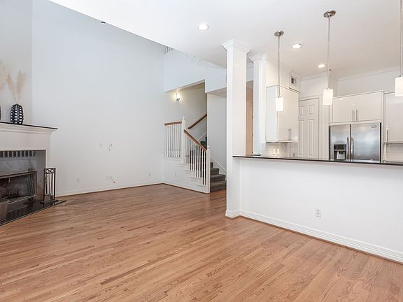 2nd image of 3702 Holland Ave APT 8