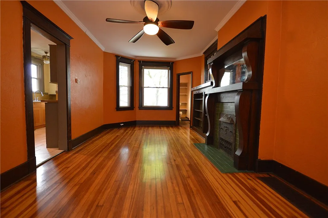3 bed, 1.5 bath, 2000 sqft, $1,750 — Photo 3