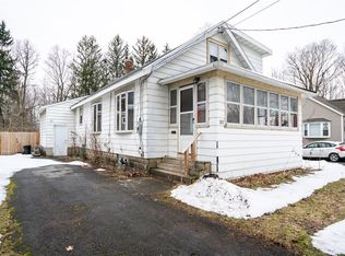 107 Randall Ter, North Syracuse, NY 13212