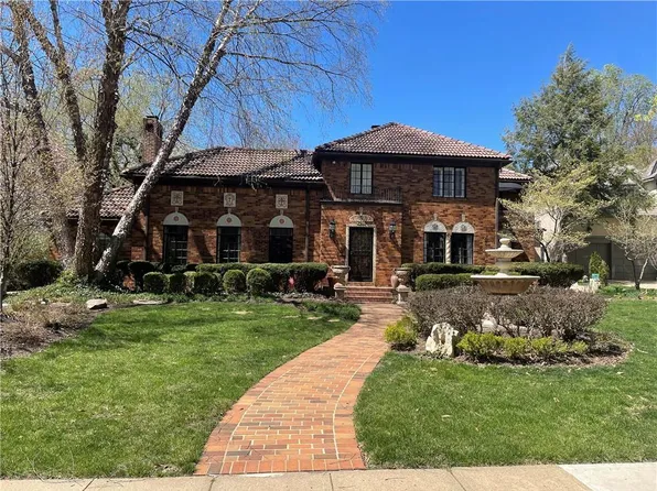 1246 Huntington Rd, Kansas City, MO 64113