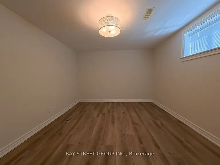 402 Osiris Dr — Photo 34