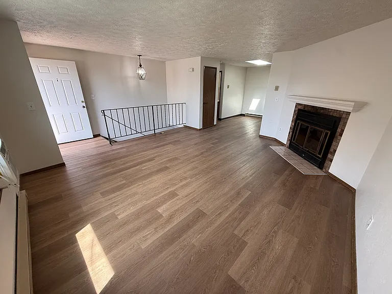 5401 N Crestline St #A — Photo 2