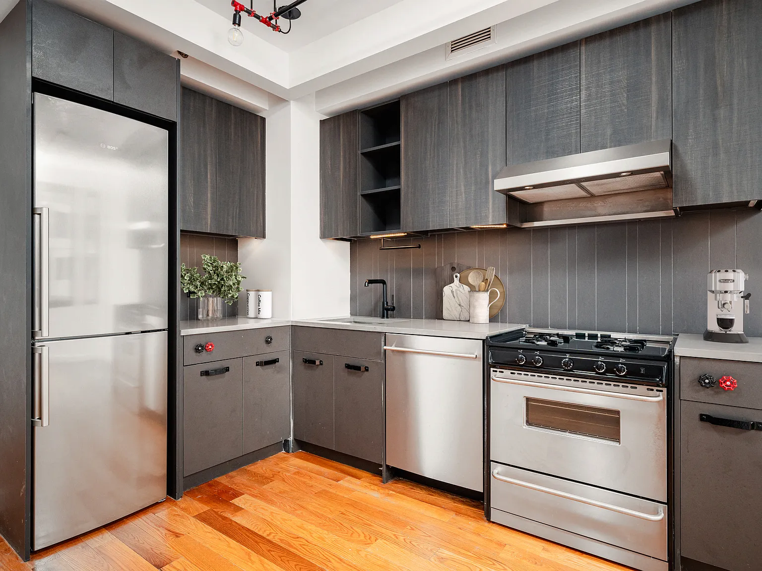 123 Melrose Street — Photo 3