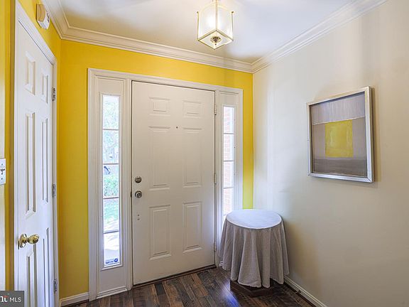 5th image of 5212 Tabard Ct