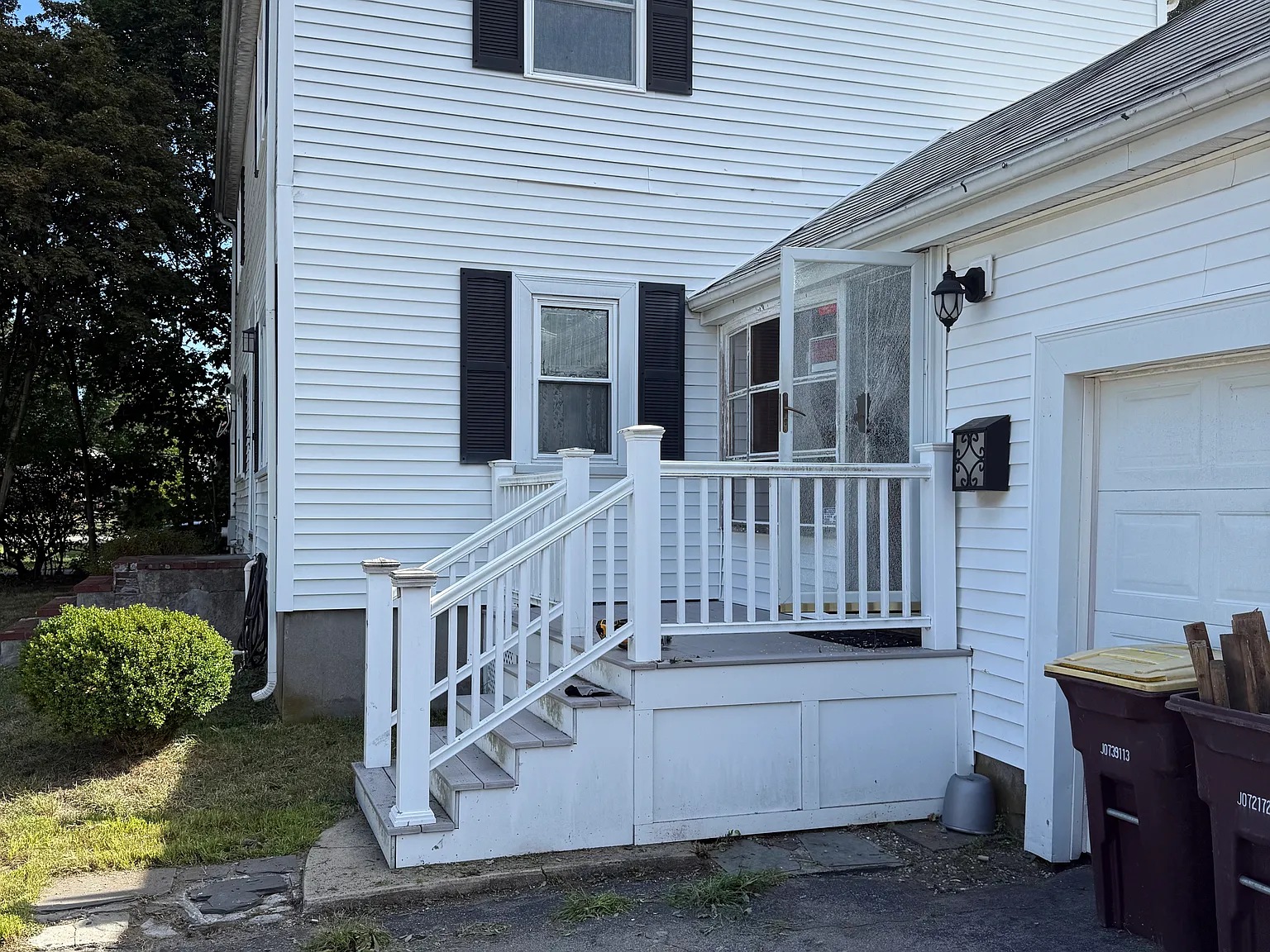 3 bed, 1000 sqft, $3,200 — Photo 2
