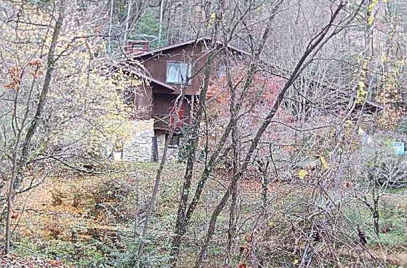 1st image of 884 Toxaway Dr