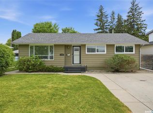 1710 Drinkle St, Saskatoon, SK S7J0P7