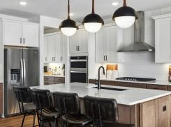 10551 Ithaca Ln N, Maple Grove, MN 55369