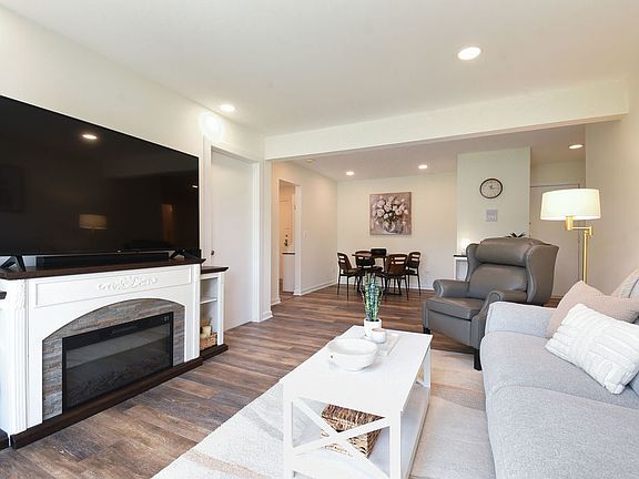 5th image of 10357 Dearlove Rd APT 1J