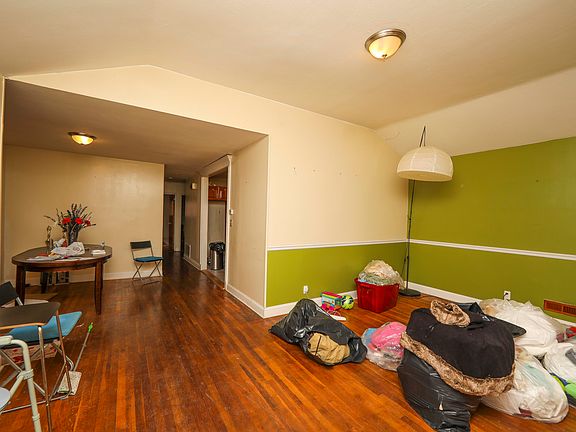 2nd image of 9918 Avenue