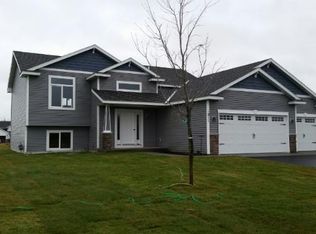 1011 Marion St SE, Isanti, MN 55040