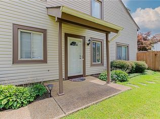 4046 Lake Ridge Cir, Virginia Beach, VA 23452