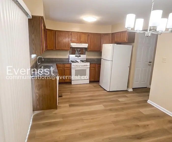 7345 Rhondda Dr — Photo 6