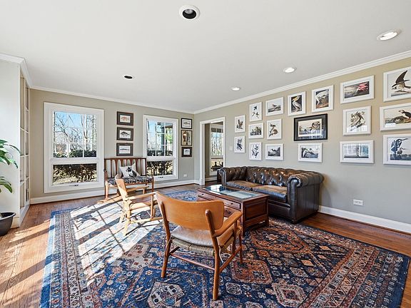 5th image of 829 Flordon Dr