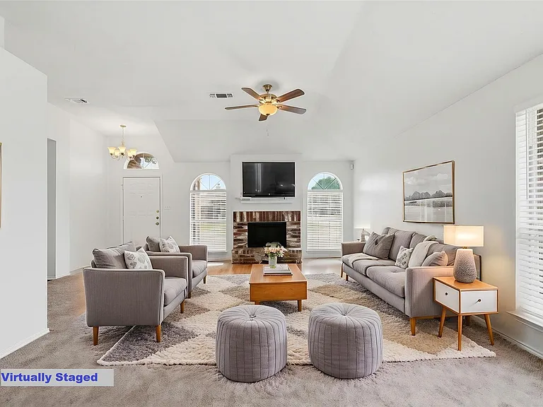 2833 Hidden Springs Dr — Photo 4