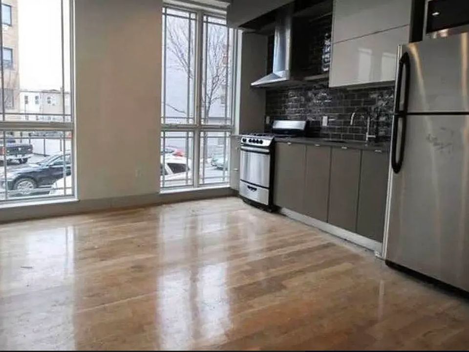 1st image of 72 N Henry St #1A