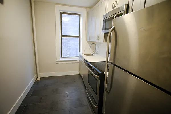 Rented by Bohemia Realty Group | media 6